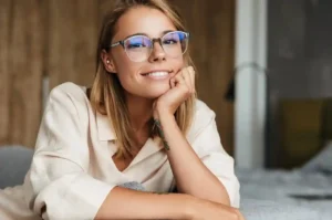 Do glasses make eyes worse